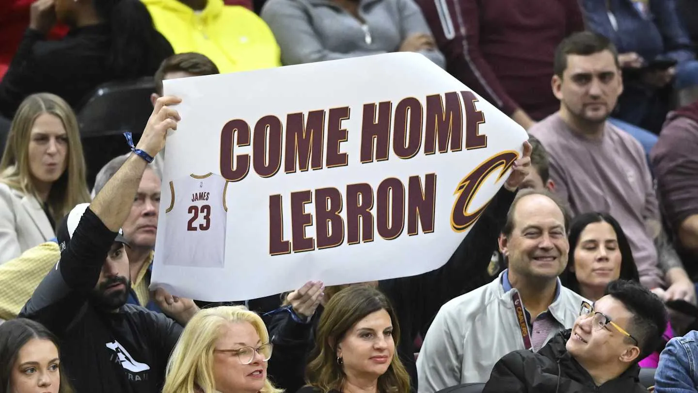 LeBron James Membalas Spekulasi Cavaliers Setelah Berlatih di Fasilitas Mereka